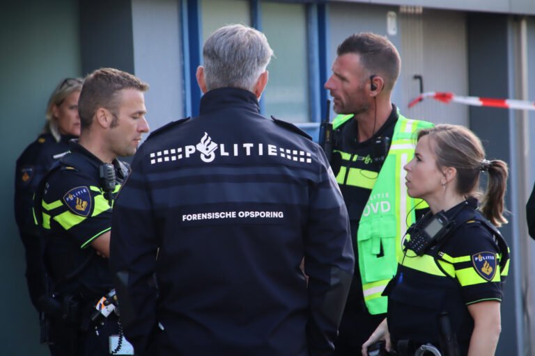 Drie nieuwe aanhoudingen in zaak gedode man in woning Thomas A Kempisstraat Rotterdam
