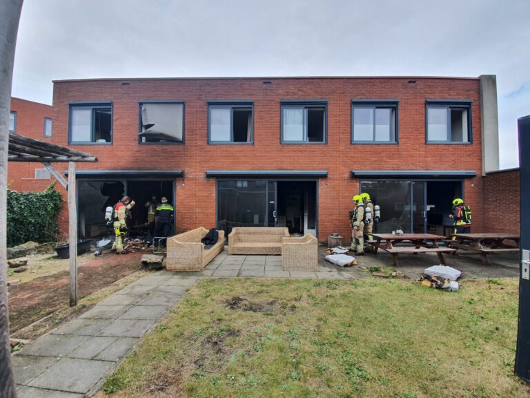 Grote brand bij Middin Jan Sluijtersstraat Rotterdam Nesselande