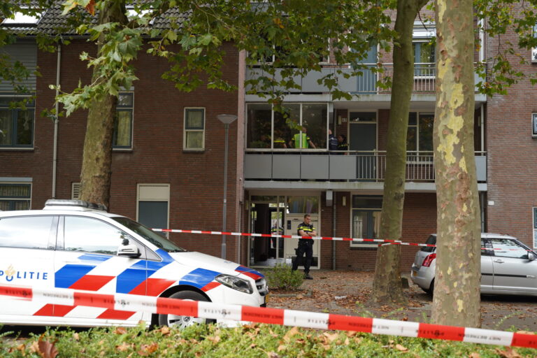 Vrouw overleden na misdrijf in woning Valenciadreef Rotterdam