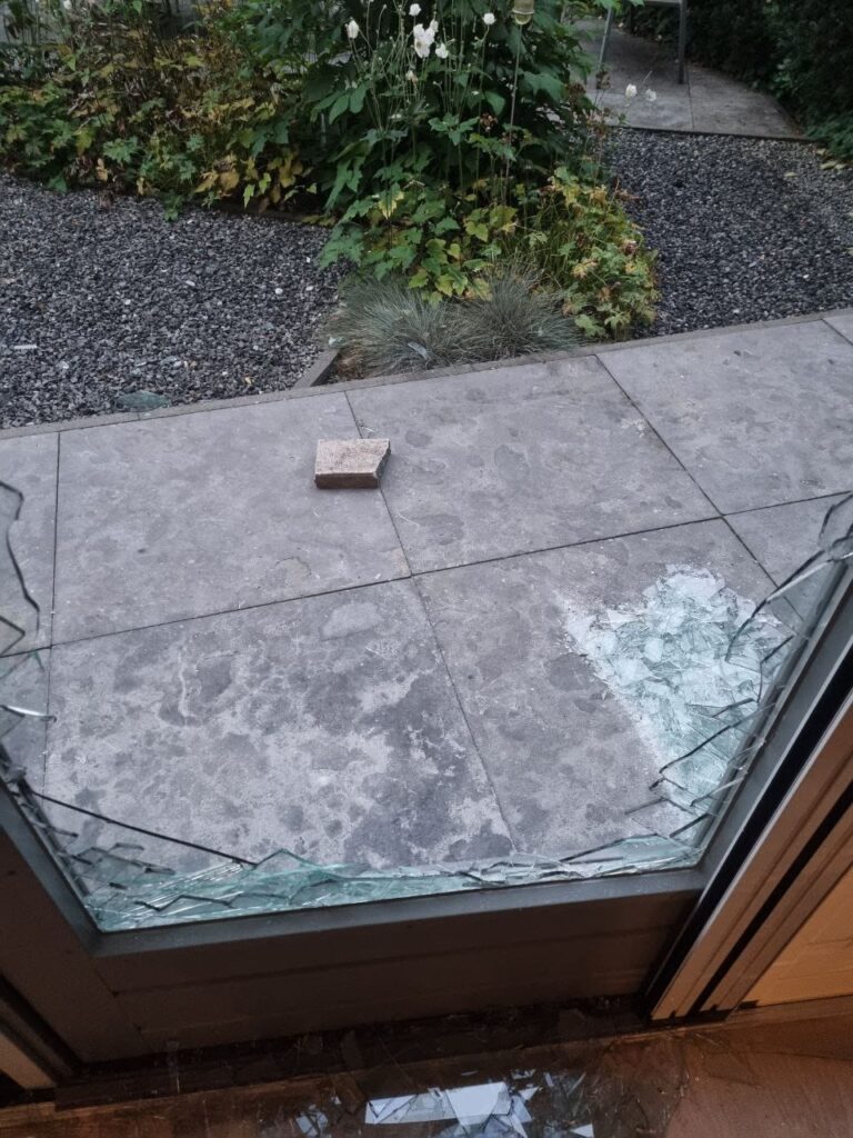 Inbrekers overlopen na inbraak woning Francis Picabiastraat Rotterdam