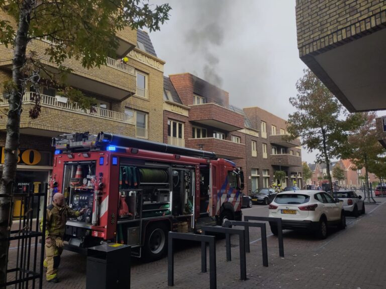 Uitslaande brand op balkon van woning Westpolderstraat Berkel en Rodenrijs