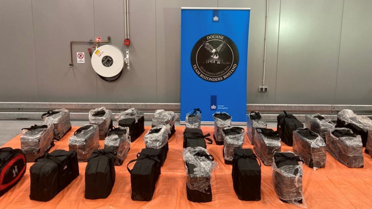 Meer drugs aangetroffen in Rotterdamse haven op zelfde containerschip