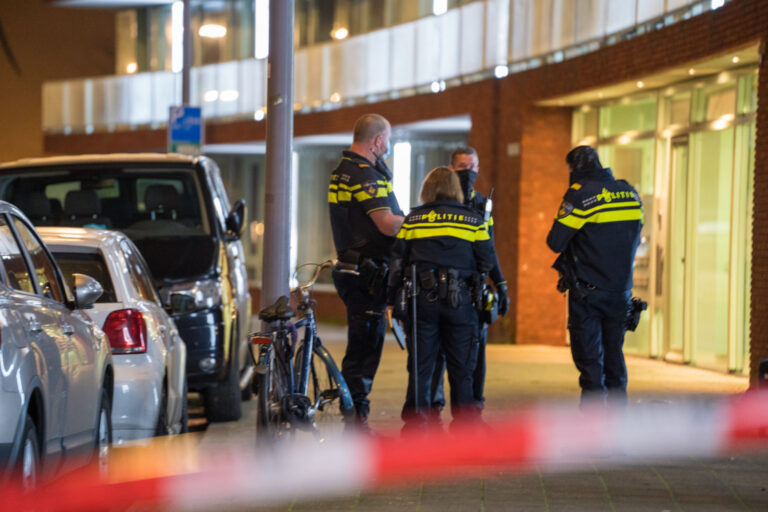 Huisfeestje aan Spangesekade Rotterdam eindigt in steekpartij