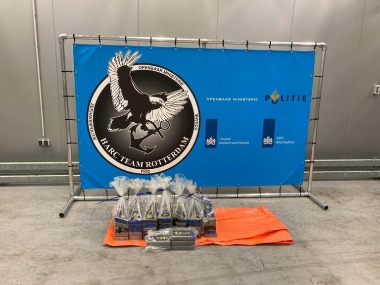 Cocaïne van kleine vier miljoen aangetroffen in Rotterdamse haven