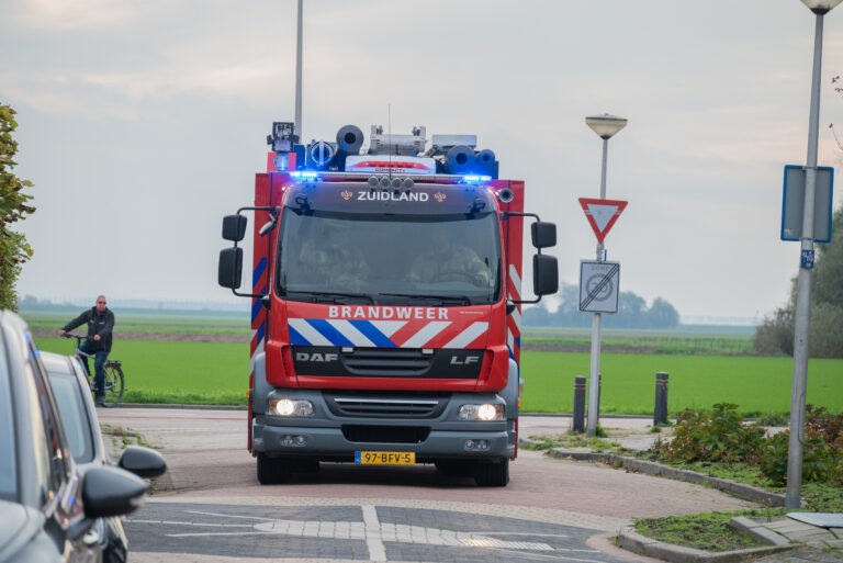 Brandweer rukt uit voor een gaslek Paradijsstraat Zuidland