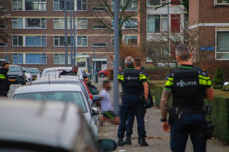 Buurman in de boeien na melding schietpartij van verwarde buurvrouw Bredenoord Rotterdam