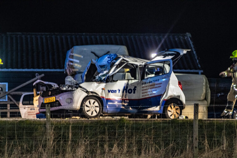 Meerdere gewonden bij ernstige aanrijding Rijksstraatweg Hellevoetsluis