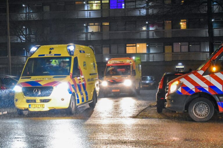 Veel hulpdiensten uitgerukt voor medische noodsituatie Schermerhoek Capelle aan den IJssel