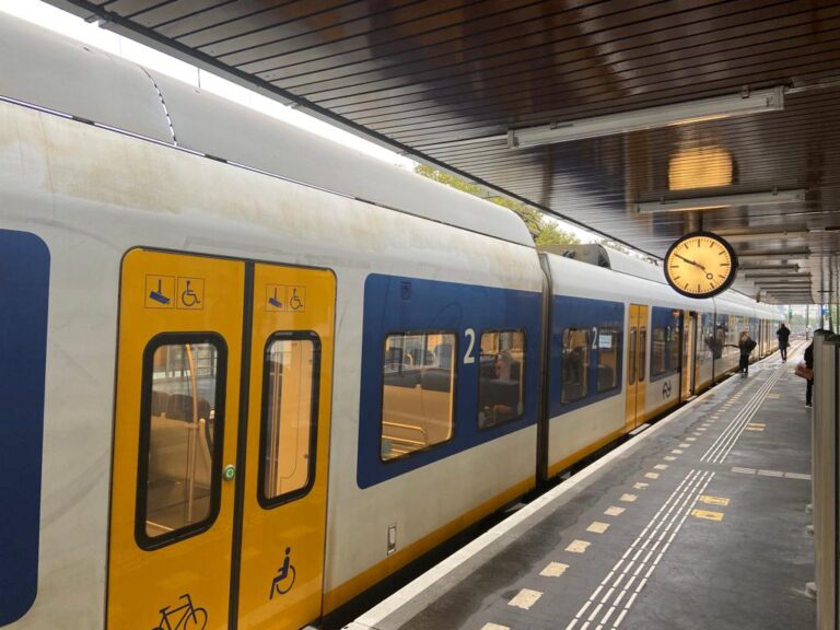 Geen treinverkeer tussen Rotterdam CS en Gouda door defecte bovenleiding