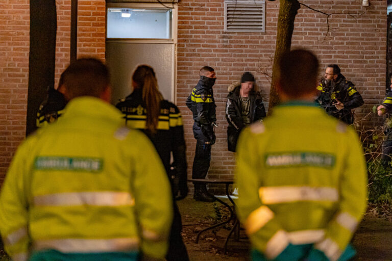 Dronken man aangehouden na melding steekpartij Vaasahof Rotterdam