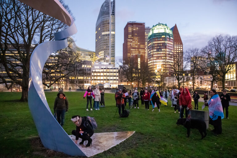 Stille tocht voor vermoorde Briza in Den Haag