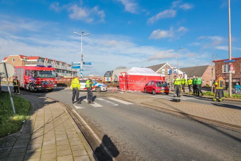 Fietser komt om het leven na aanrijding met vrachtwagen Oostkanaalweg Ter Aar