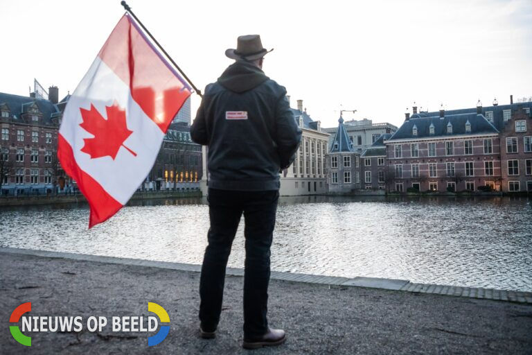 Freedom Convoy Nederland blokkeert Binnenhof bij demonstratie