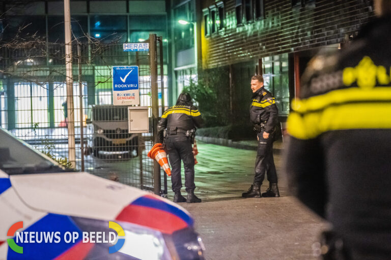 Politie schiet verdachte in voet na beroving Kromhoutstraat Rotterdam (video)