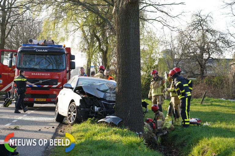 Kindjes (0 en 4) overleden, moeder en ander kind zwaargewond bij ongeluk Oude Bredasebaan Chaam