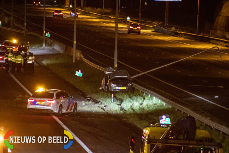 Automobilist onder invloed crasht op snelweg A16 bij Ridderkerk