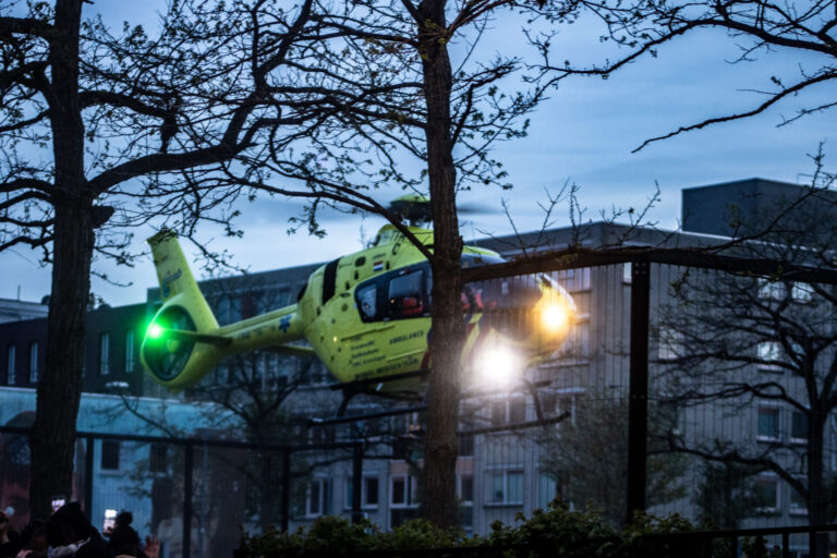 Traumahelikopter geland in Rotterdam West