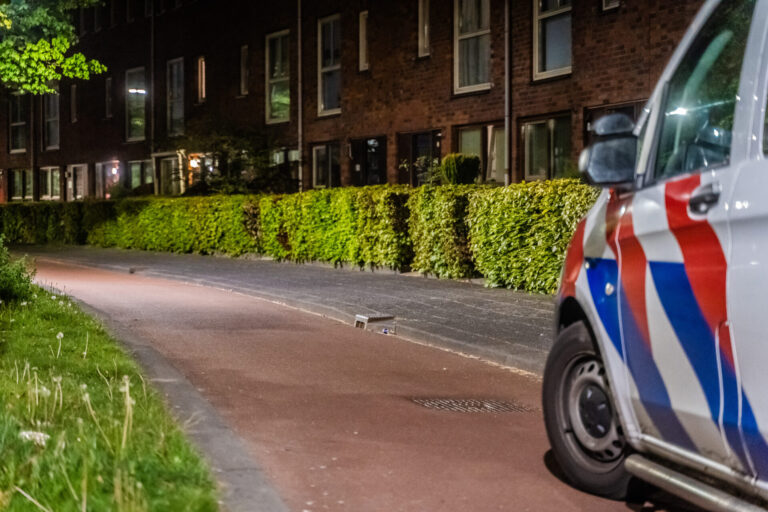 Bewoners overvallen in woning Laan van Magisch Realisme Rotterdam
