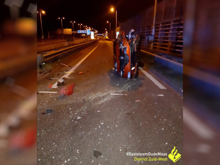 Dronken Zoetermeerse crasht op oprit A15 bij Rotterdam-Hoogvliet