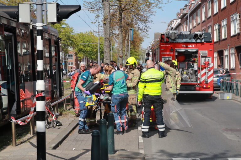 Man op racefiets aangereden door tram Wolphaertsbocht Rotterdam