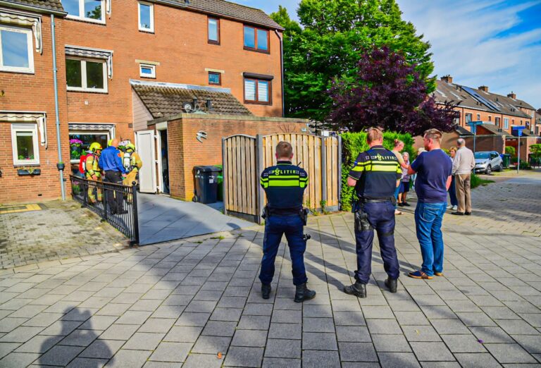Brandweer controleert woning op gaslekkage Zwaluw Hoogvliet