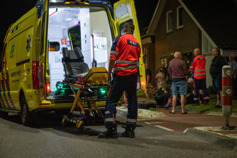 Hulpdiensten rukken groots uit voor ongeval Stationsweg Zuidland (video)