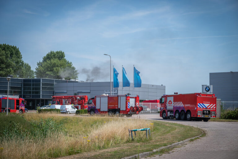 Brandweer blust grote brand Seggeland-Oost Vierpolders