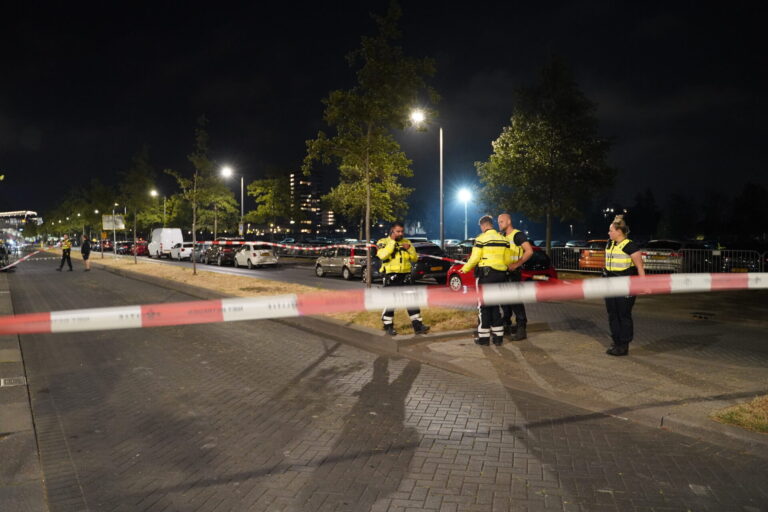 Man (27) uit Berkel en Rodenrijs aangehouden voor meesleuren agent in Rotterdam Nesselande