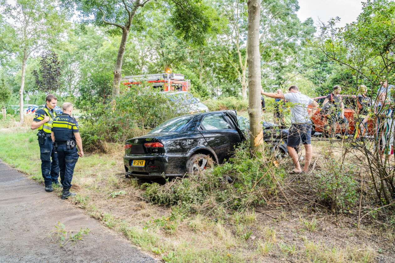 Bestuurder komt goed weg na ernstig ongeluk Europalaan Nieuwerkerk aan
