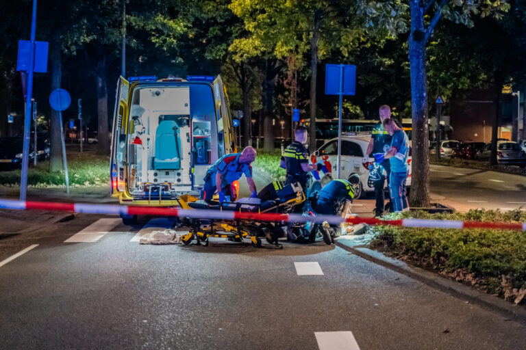 Man (47) zwaargewond na steekpartij Grote Beer Rotterdam (video)