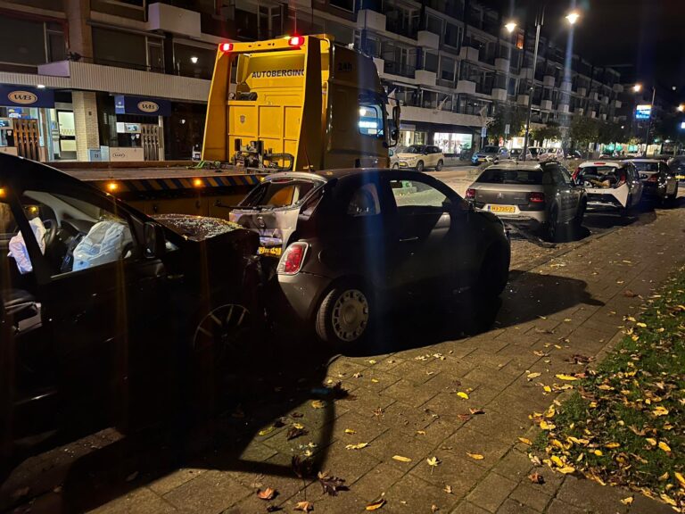 Dronken bestuurder richt ravage aan Wiessenburchlaan Rotterdam