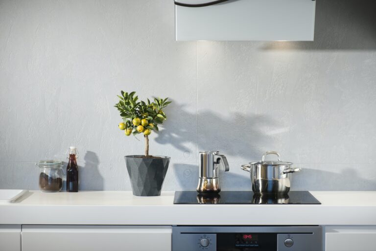 Een moderne keuken installeren wordt steeds populairder