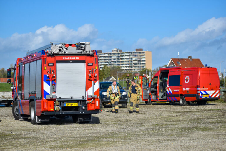 Brandweer op zoek naar te water geraakt voertuig Schaardijk Krimpen aan den IJssel