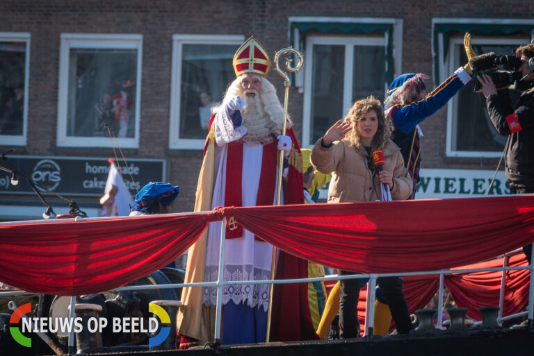 Sinterklaas aangekomen in Hellevoetsluis