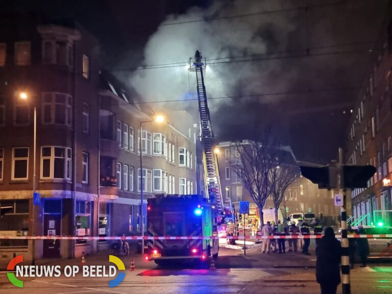 Uitslaande brand woning Den Hertigstraat Rotterdam