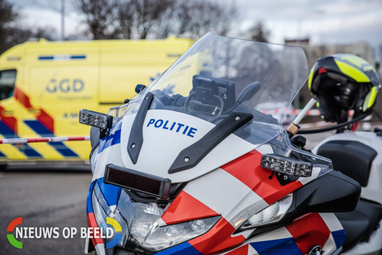 Twee vrouwen gewond door aanrijding op zebrapad Strevelsweg Rotterdam