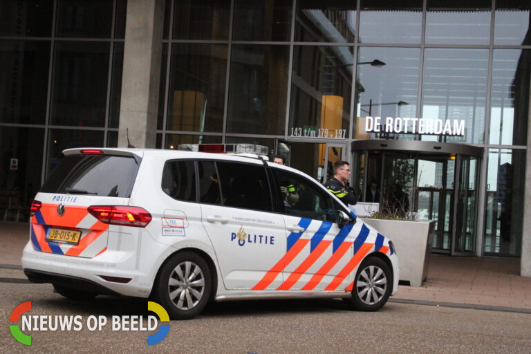 De Rotterdam ontruimd na bommelding Wilheminakade Rotterdam