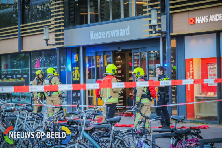 Flinke brand in restaurant winkelcentrum Keizerswaard Rotterdam