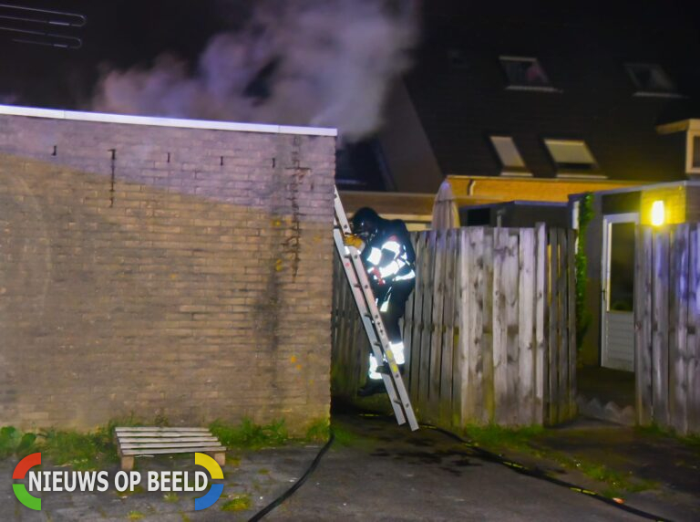 Veel rook bij brand in schuur Fledermauspad Hoogvliet