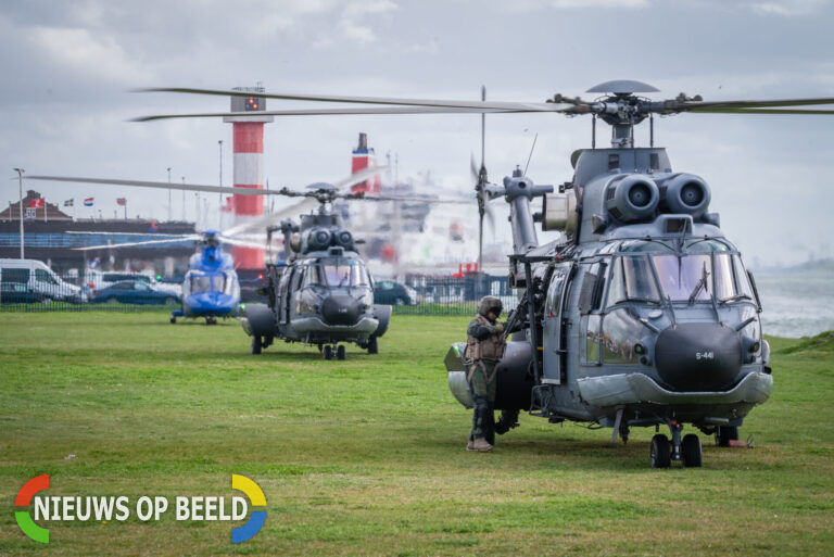 Spektakel in Hoek van Holland na oefeningen met legerhelikopters