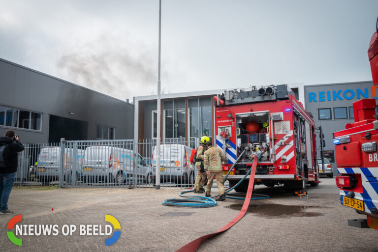 Veel rook bij brand in werkplaats Newtonweg Spijkenisse