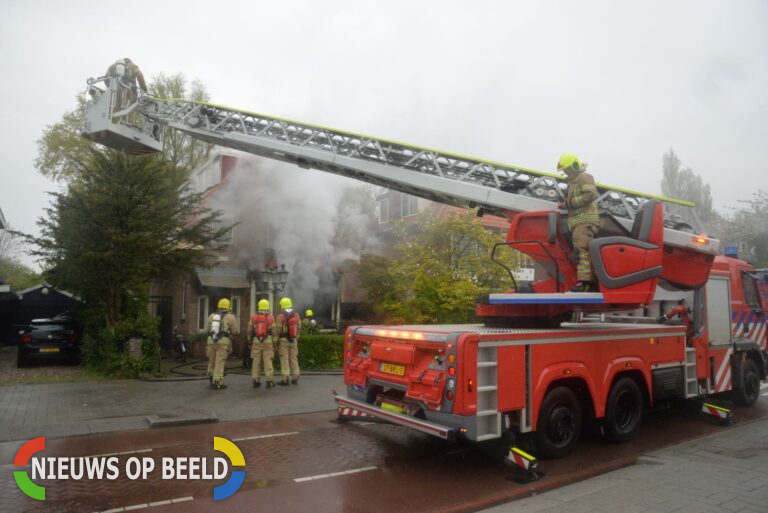 Woning aan Adrianalaan in Rotterdam onbewoonbaar na brand