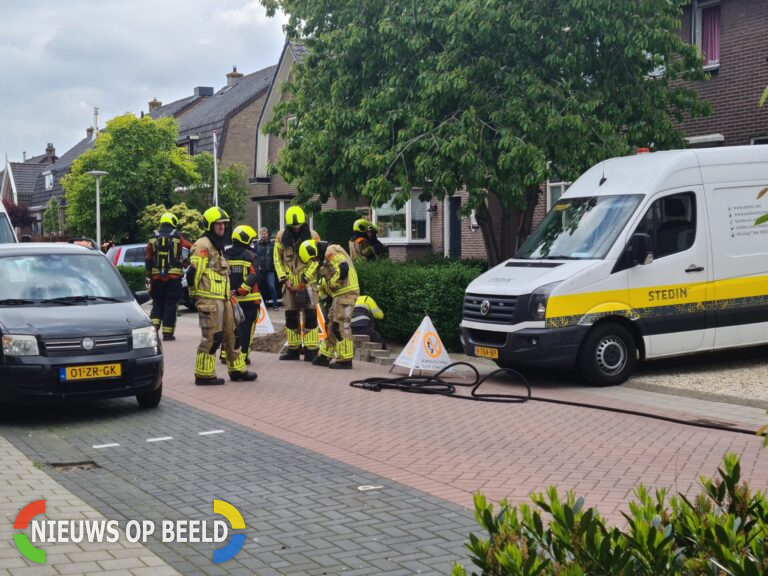 Brandweer uren bezig met gaslekkage Schoolstraat Krimpen aan de Lek