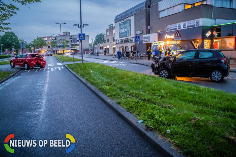 Dronken automobilist richt ravage aan op Zevenkampse Ring Rotterdam