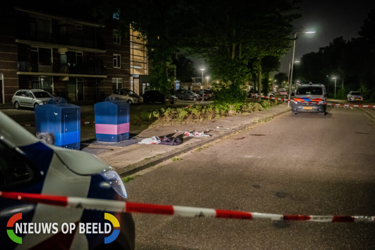 Twee 17-jarige jongens zwaargewond bij steekpartij op straat Groenewoudlaan Spijkenisse (video)