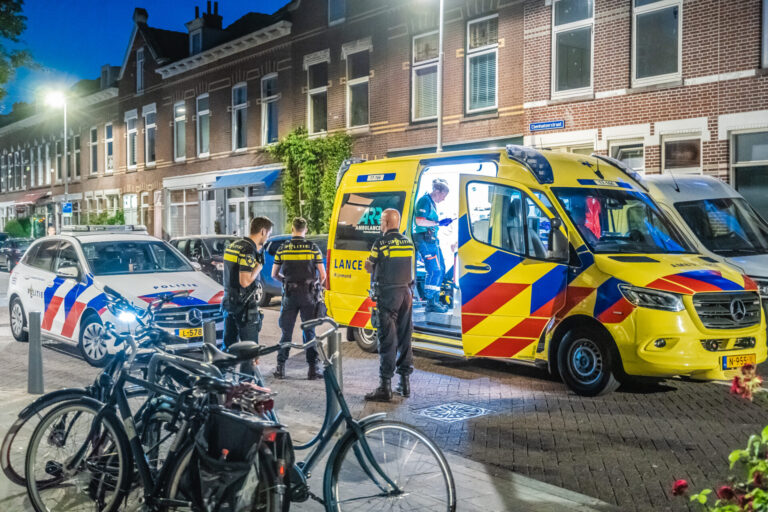 Man gewond na steekpartij Ebenhaëzerstraat Rotterdam (video)