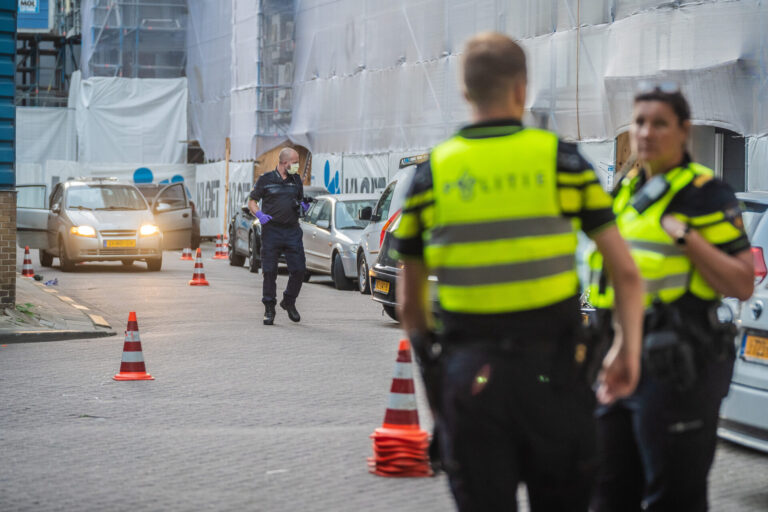 Man gewond na schietpartij Lijnbaanhof Rotterdam (video)