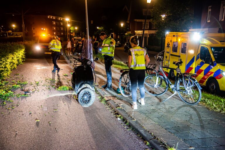 Gewonde na ongeluk tussen twee scooters Coniferenhout Barendrecht