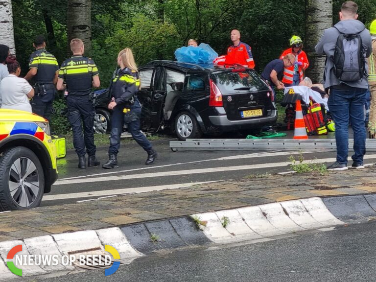 Automobilist gewond na ernstig ongeval Baljuwlaan Spijkenisse