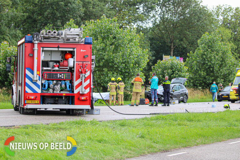 Meerdere gewonden na aanrijding tussen bestelbus en auto N217 Mijnsheerenland